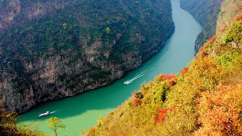 Yangtze River Cruise in autumn