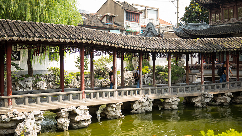 A corridor in Yu Garden