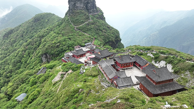 Cheng'en Temple on Fanjing Mountain
