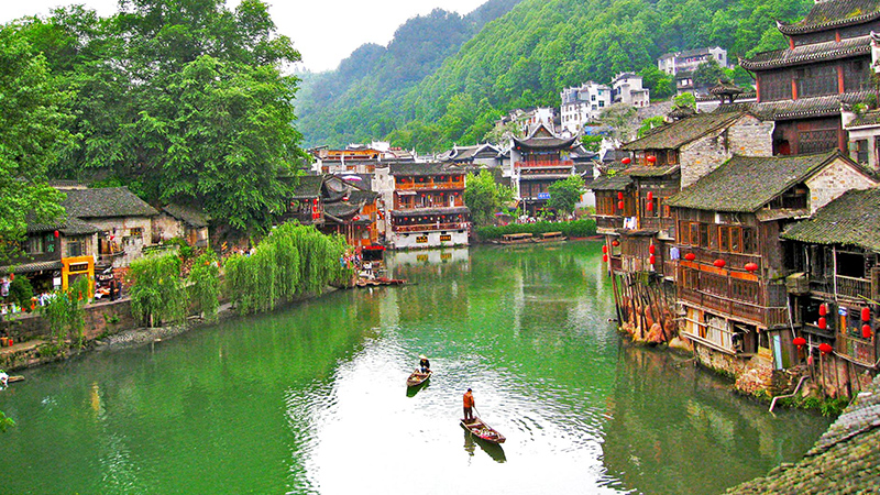 Explore Fenghuang Ancient Town